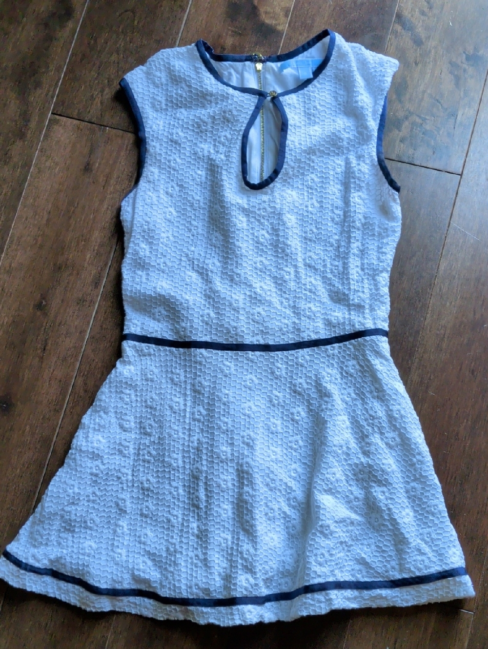 Draper James Whiteโ Textured Fit-and-Flare Dress with Navy Trim